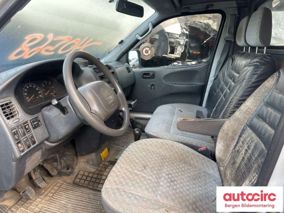 Toyota Hiace 2001-2006 (Fase 2) , Motorkode: 2KD-FTV, Girkassekode: 