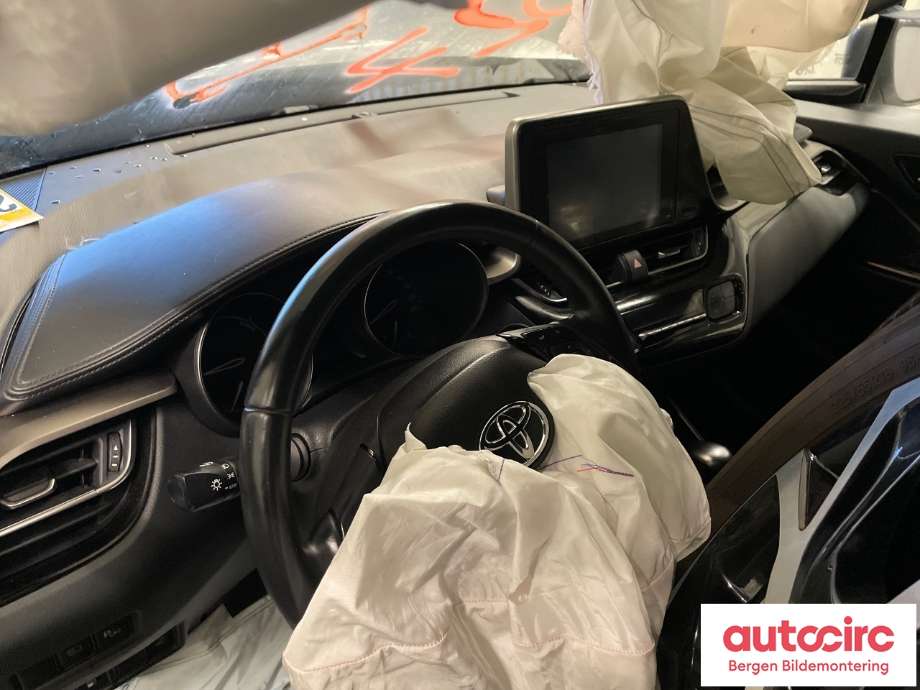 Toyota C-HR 2016-->> , Motorkode: 2ZR-FXE, Girkassekode: 