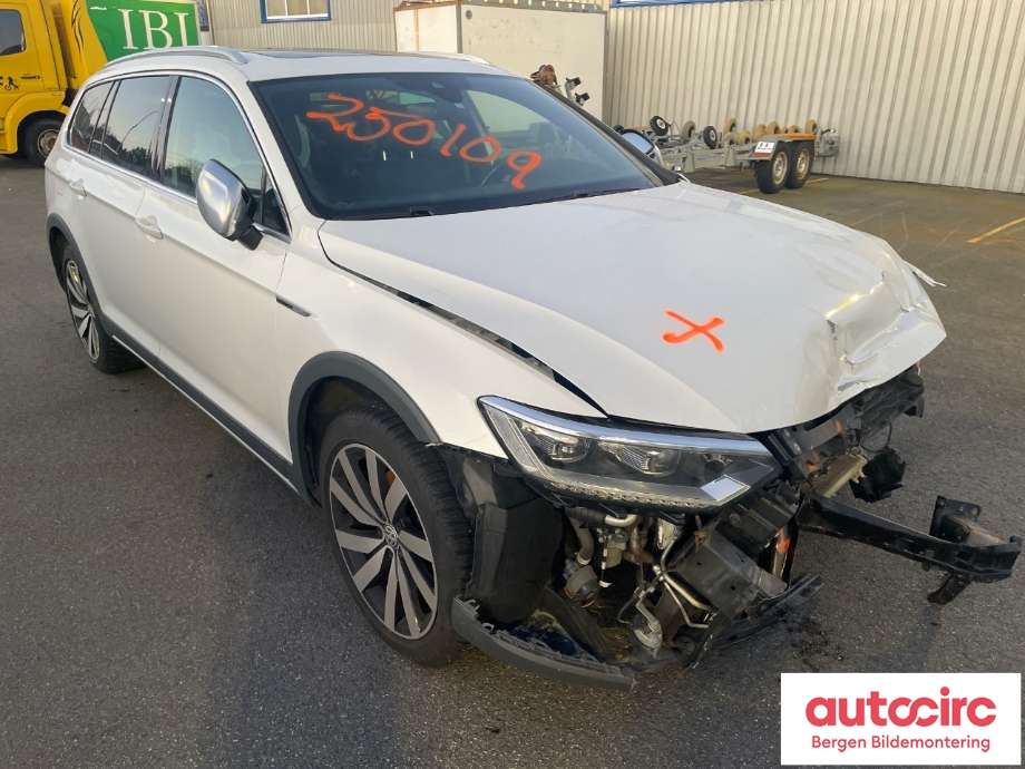 VW Passat 2015-2019 (Fase 1) (B8) (B8), Motorkode: DFCA, Girkassekode: 