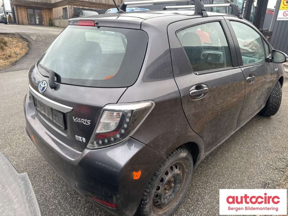 Toyota Yaris 2012-2014 (Type III, Fase 1) , Motorkode: 1NZ-FXE, Girkassekode: 