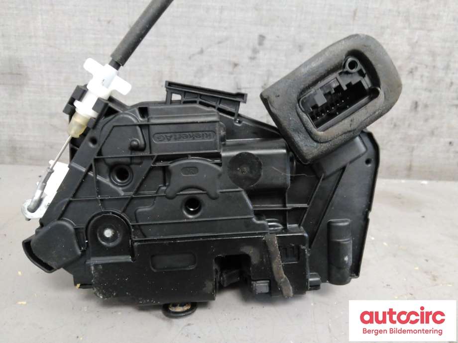 Låsekasse høyre til VW Golf VI 2008-2012  (VOLKSWAGEN|5K1 837 016 B|)