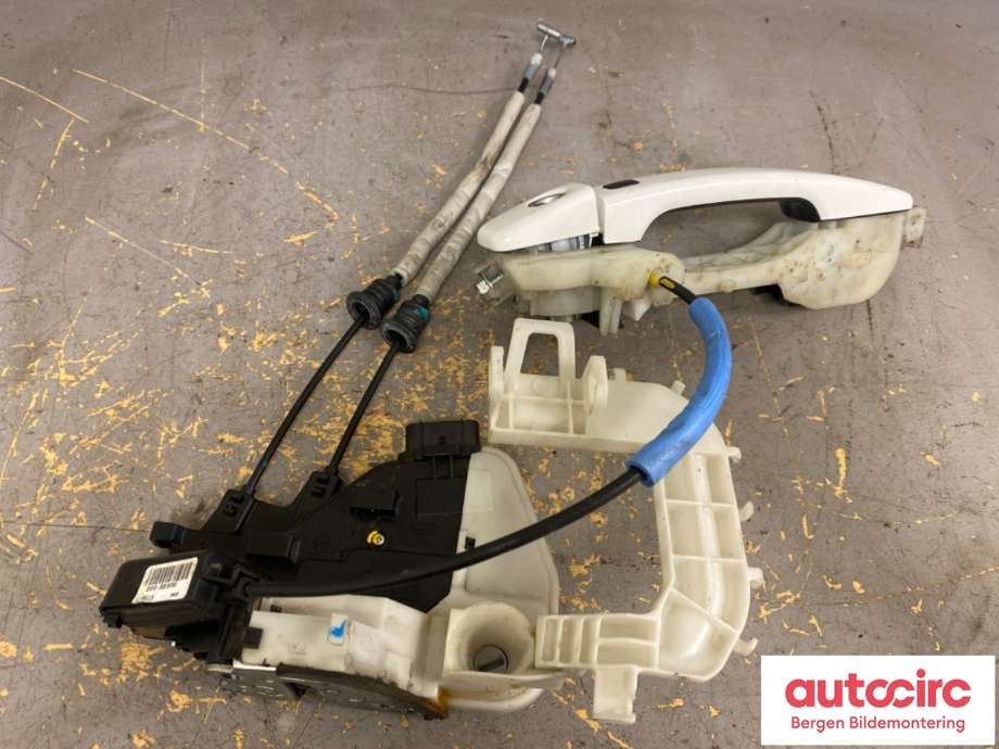 Dørhåndtak utv venstre foran til Kia Soul 2014-2019 (Type II)  (KIA|82651B 2710|81310B 2010|)