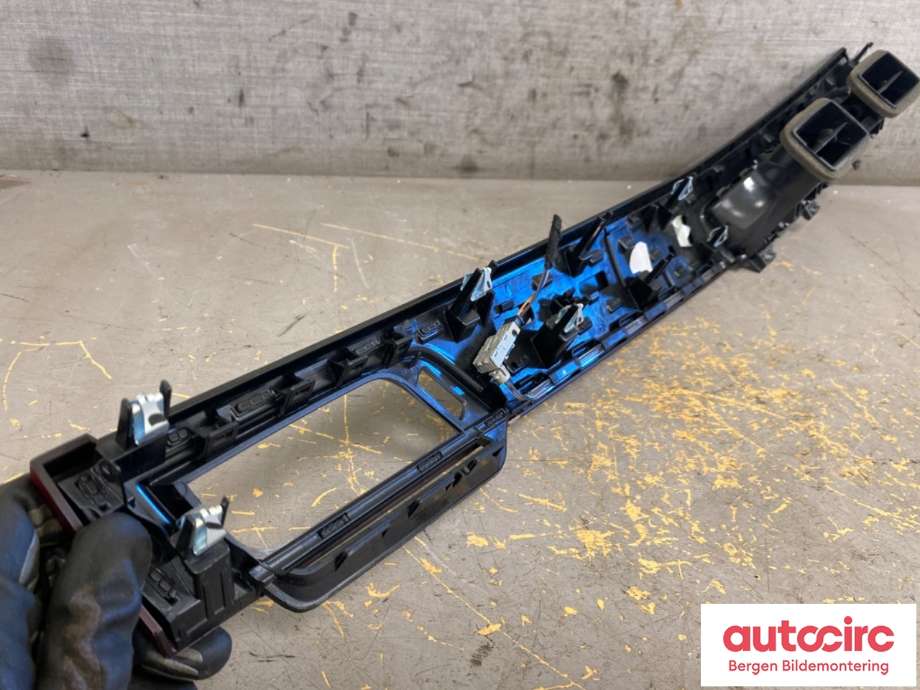 Dashbord friskluftdyse til BMW X1 2015-2022 (F48) (F48) (BMW|64 22 9 292 741|51 45 9 332 246|)