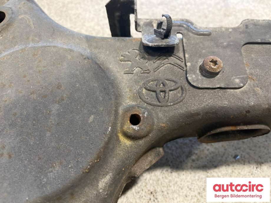Bærebru høyre bak til Citroën Jumpy 2016-->> (Type III) (CITROEN|16 192 667 80|)