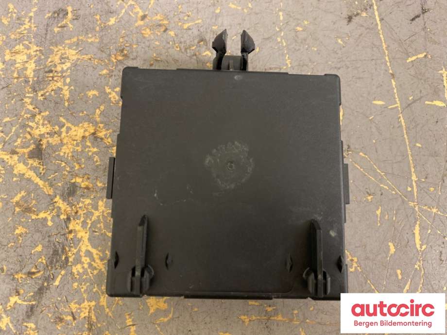 Styreenhet dør høyre foran til Mercedes Vito 2014-->> (W447) (W447) (MERCEDES|A 447 900 61 00||A 166 901 39 01)