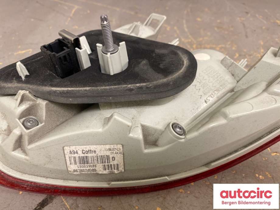 Baklykt høyre indre til Peugeot 2008 2013-2019 (Type I)  (PEUGEOT|96 780 745 80|)