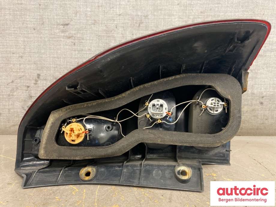 Baklykt venstre til Toyota Land Cruiser 120 2002-2009  (TOYOTA|8156160621|8156160620|)