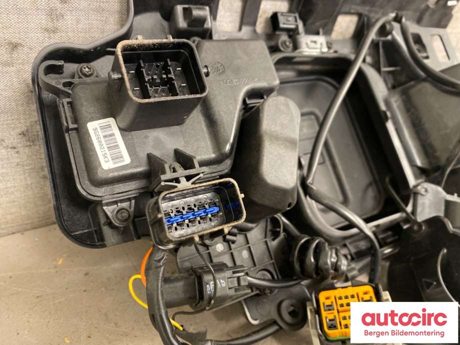Batterilader inntak/luke til Kia e-Soul 2019-->> (Type III)  (KIA|863C0J2000|)