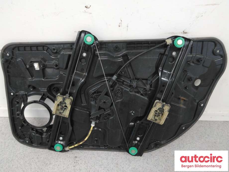 Ruteheis til Volvo V40 2012-2019  (VOLVO|31276215||3169316)