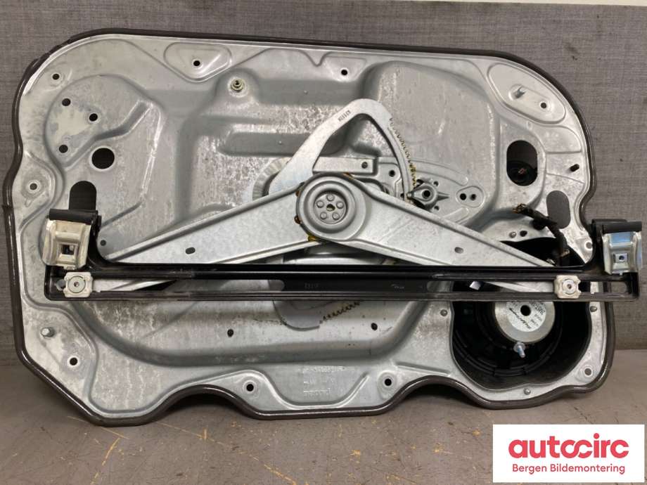 Ruteheis til Ford Kuga 2008-2012 (Type I)  (FORD|3M51-R23200-DA|1738646|)