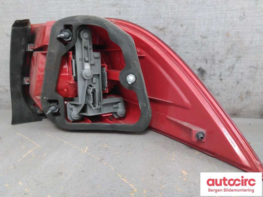 Baklykt venstre til VW Golf V, Combi 2003-2008  (VOLKSWAGEN|1K9 945 095|)