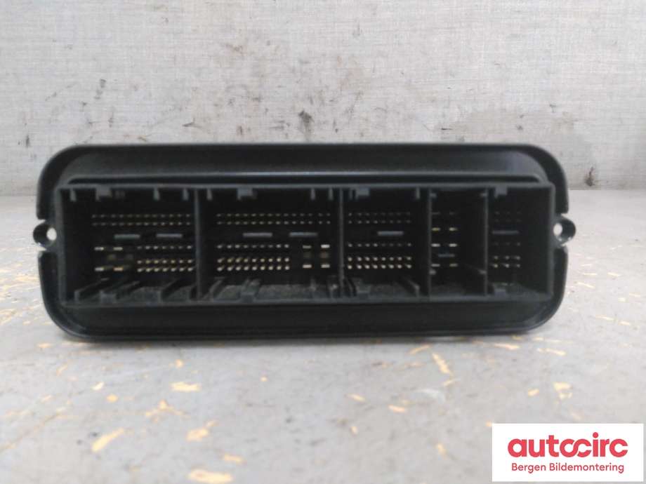 Styreenhet motor til BMW 5-Serie 2010-2017 (F10/F11) (F10/F11) (BMW|12 14 5 A48 DA9||0 281 018 784)