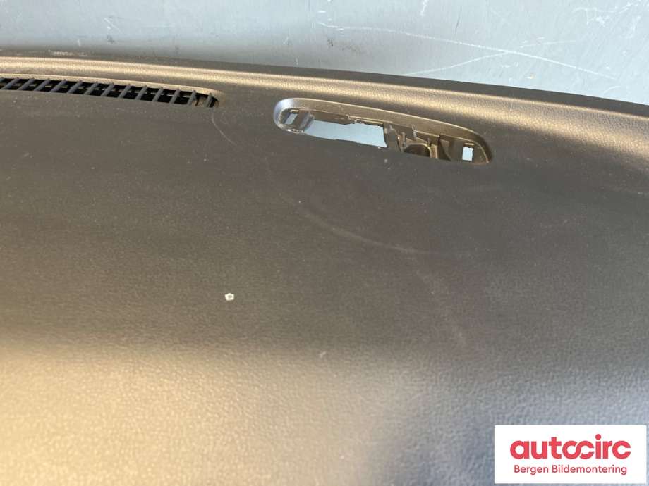 Dashbord til Nissan Leaf 2018-->> (Type II)  (NISSAN|682005SH2B|)