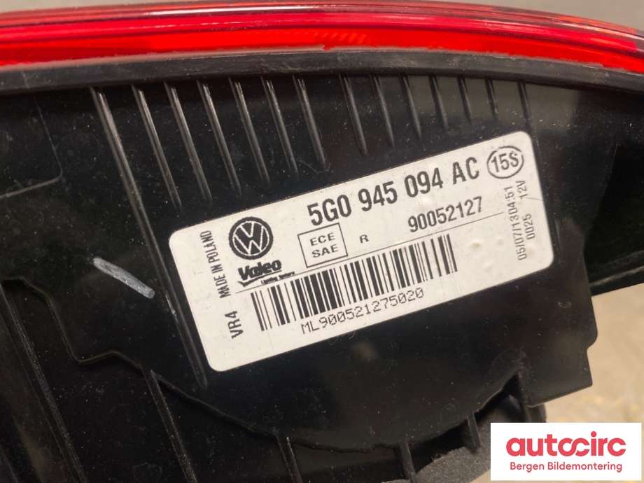 Baklykt høyre indre til VW Golf VII 2012-2017 (Fase 1)  (VOLKSWAGEN|5G0 945 094 AC|)