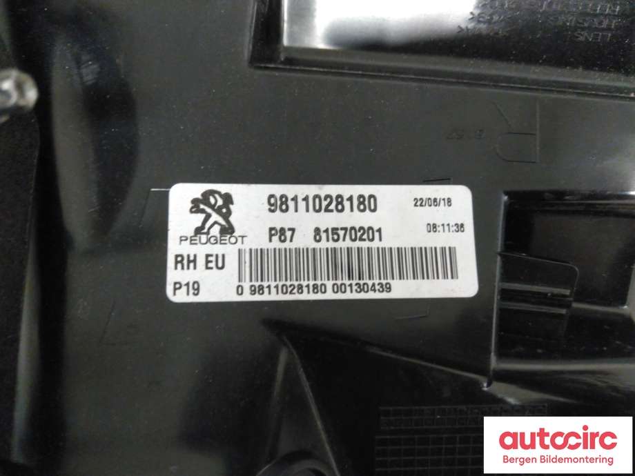 Baklykt høyre til Peugeot 5008 2017-->> (Type II) (PEUGEOT|98 110 281 80|)