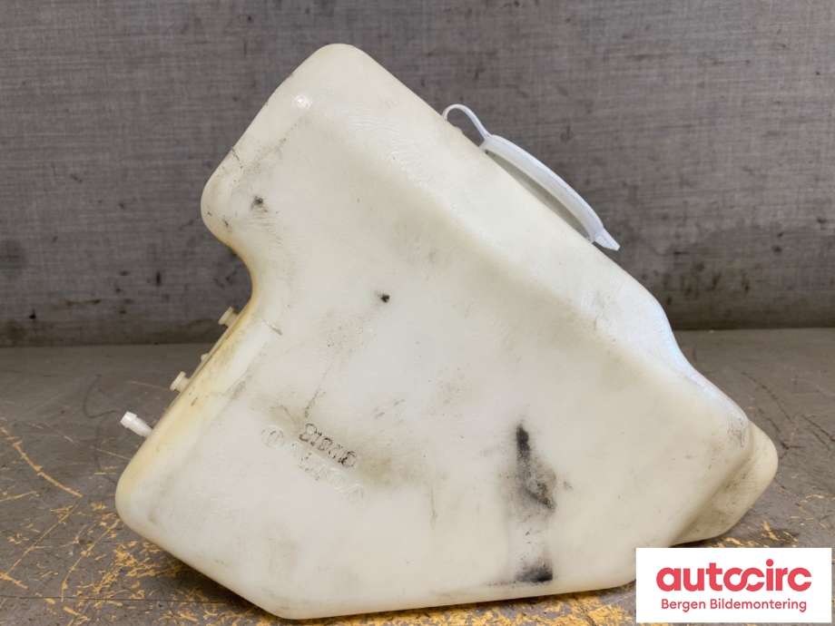 Spylertank til Volvo 240 1988-1993 (Volvo|1312018|)