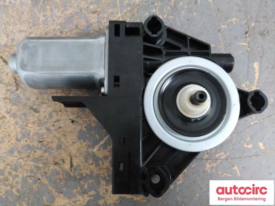 Ruteheis høyre til Volvo V60/V60 CC 2013-2018 (Type I, Fase 2)  (VOLVO|31253062||966269-103)