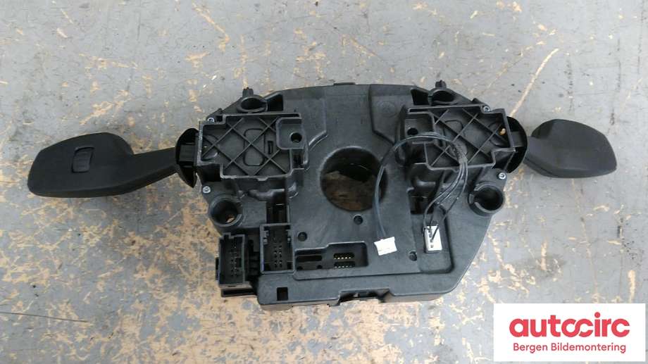 Bryter combi til BMW 3-Serie 2012-2018 (F30/F31/F34) (F30/F31/F34) (BMW|61 31 9 351 154||9 253 760-01)