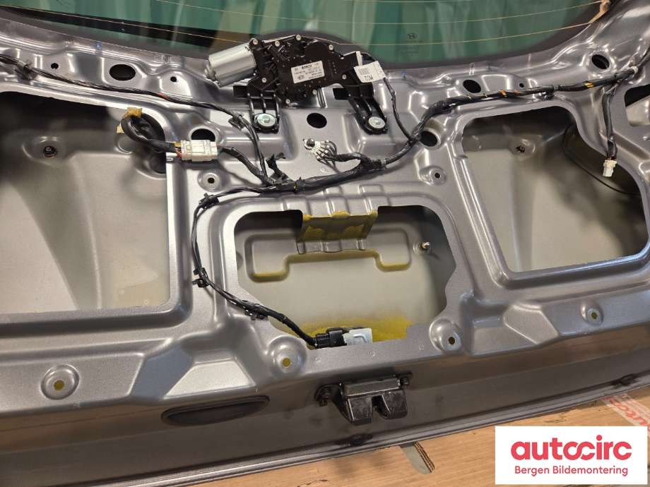 Bakluke til Hyundai Ix35 2010-2015 (HYUNDAI|73700 2Y001|)