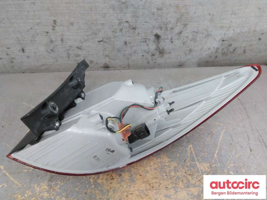 Baklykt venstre til Hyundai Ix35 2010-2015  (HYUNDAI|92401 2Y000|)