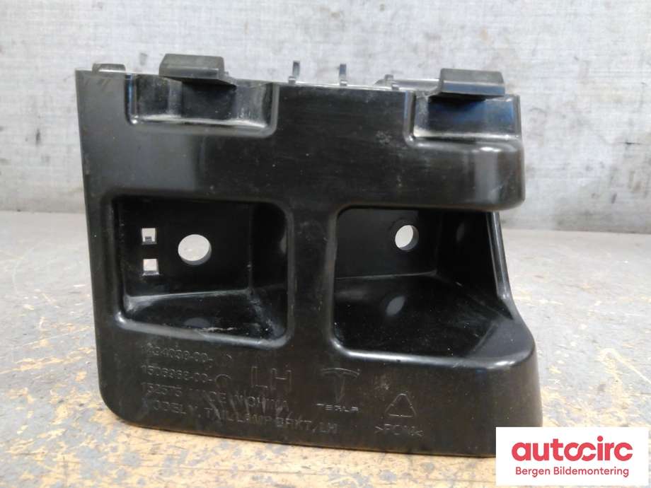 Diverse deler til Tesla Model Y 2021-2024 (Type I) (1506968-00-D||1494038-00)