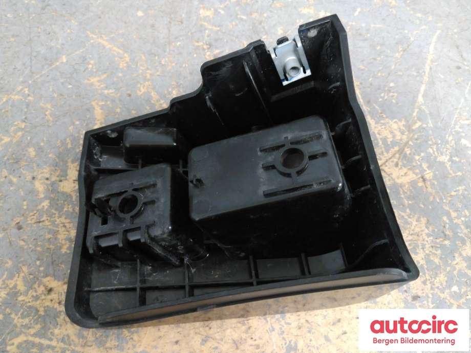 Diverse deler til Tesla Model Y 2021-2024 (Type I) (1506969-00-D||1494039-00)