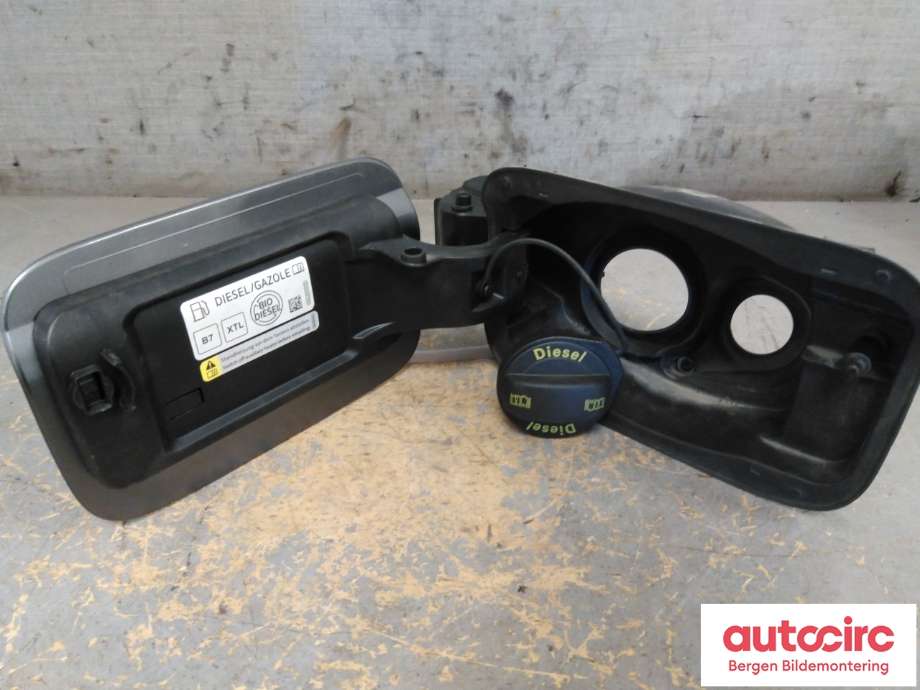 Tanklokk til VW Caddy 2015-2020 (Type III, Fase 3)  (VOLKSWAGEN|2K7 809 857 C|)