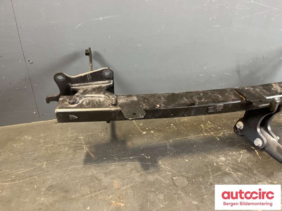 Hengerfeste til VW Caddy 2015-2020 (Type III, Fase 3)  (VOLKSWAGEN|2K7 803 881 B|)