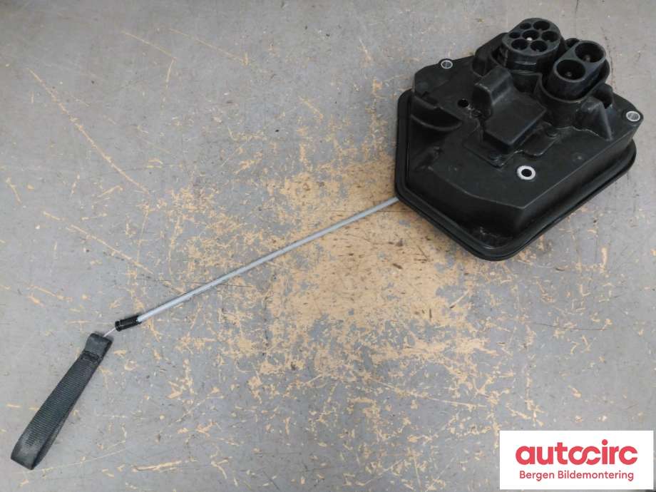 Batterilader inntak/luke til Tesla Model Y 2021-2024 (Type I) (1490374-29-C|)