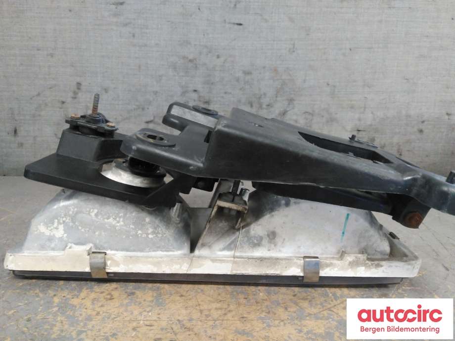 Frontlykt høyre halogen til Chevrolet Silverado 1988-2001  (CHEVROLET|15034930||019-0020-01030)
