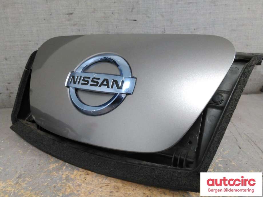 Batterilader inntak/luke til Nissan Leaf 2011-2017 (Type I)  (NISSAN|657013NL0F||657013NL0B)
