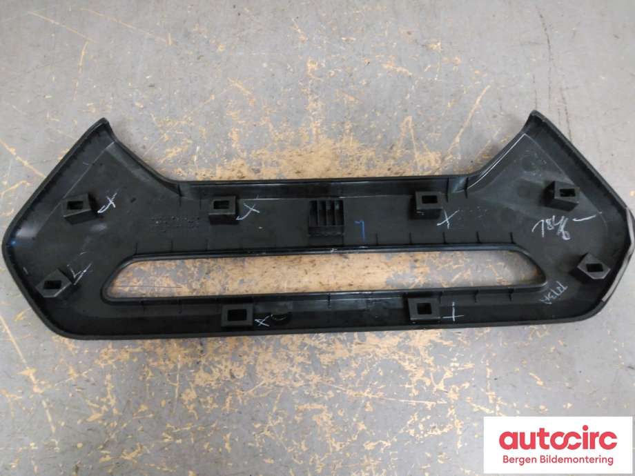 Emblem til Toyota Hilux 2016-2020  (76811-YP040|)
