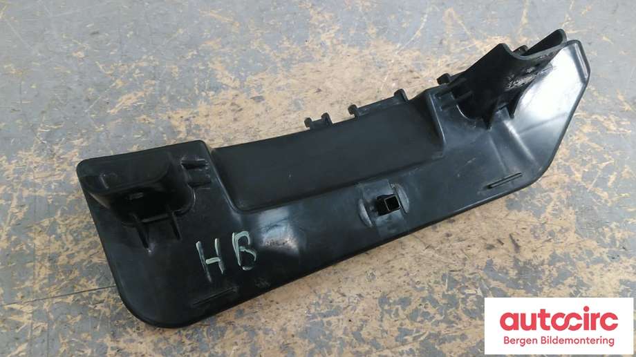 Diverse deler til Suzuki Kizashi 2010-2014 (SUZUKI|71823-57L00|)
