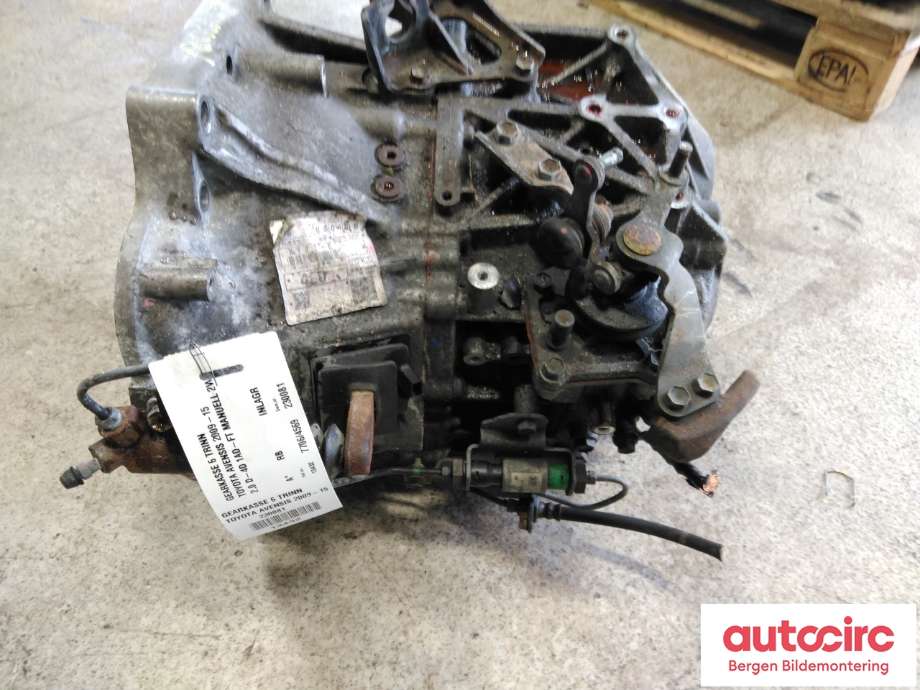 Girkasse manuell 6-trinn til Toyota Avensis 2009-2015 (Type III, Fase 1)  (TOYOTA|3030020A90|)