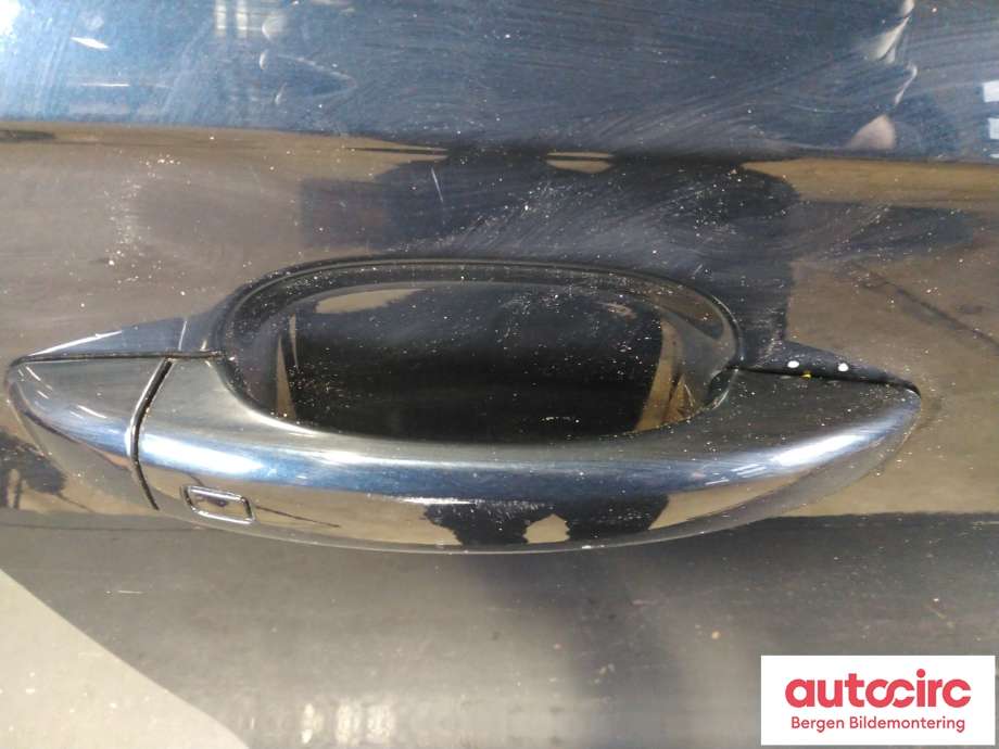 Dør høyre foran til Audi A4 2007-2014 (Type IV) (B8) (B8) (AUDI|8K0 831 052 J|)