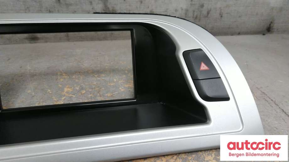 Innredning diverse til Audi A4 2007-2014 (Type IV) (B8) (B8) (AUDI|8K1 857 186 G|)