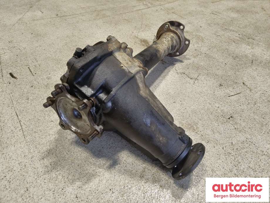 Kardang til Toyota Hiace 2007-2012 (Fase 3)  (TOYOTA|4111026570|)