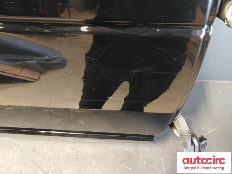 Dør høyre bak til Land Rover Range Rover 2002-2012 (Type III) (LAND-ROVER|LR017239|)