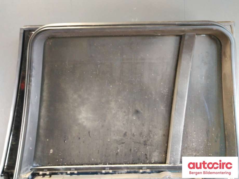 Dør høyre bak til Land Rover Range Rover 2002-2012 (Type III) (LAND-ROVER|LR017239|)