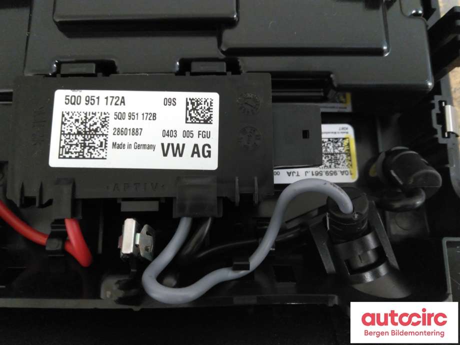 Tak konsoll til VW ID.4 2020-->> (VOLKSWAGEN|10A 959 561 J|)