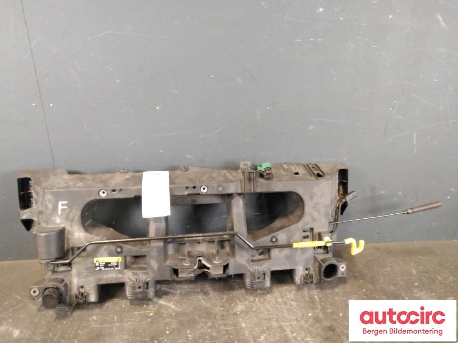 Frontplate øvre til VW ID.4, 2020-->> (VOLKSWAGEN|0)