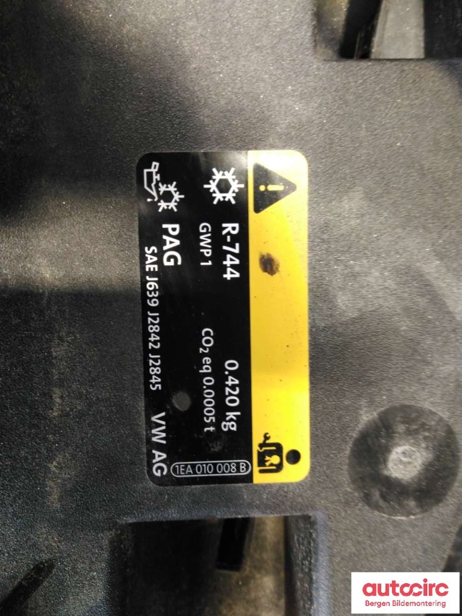 Frontplate øvre til VW ID.4 2020-->> (VOLKSWAGEN|0|)