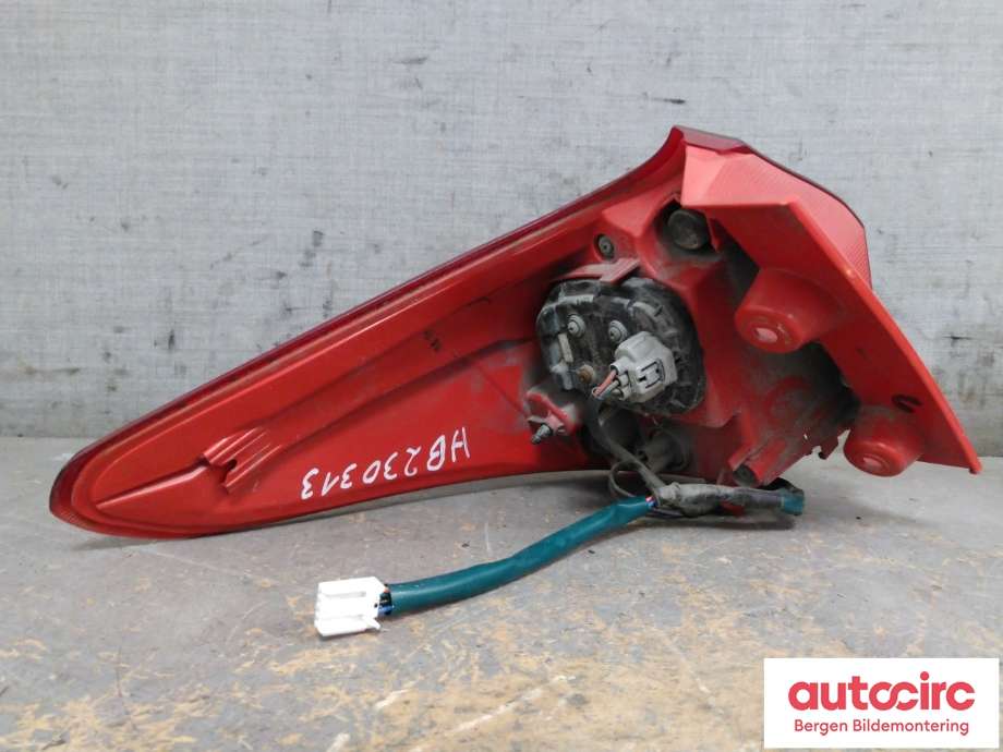 Baklykt høyre til Toyota Auris 2013-2015 (Type II, Fase 1)  (TOYOTA|8155102710|)
