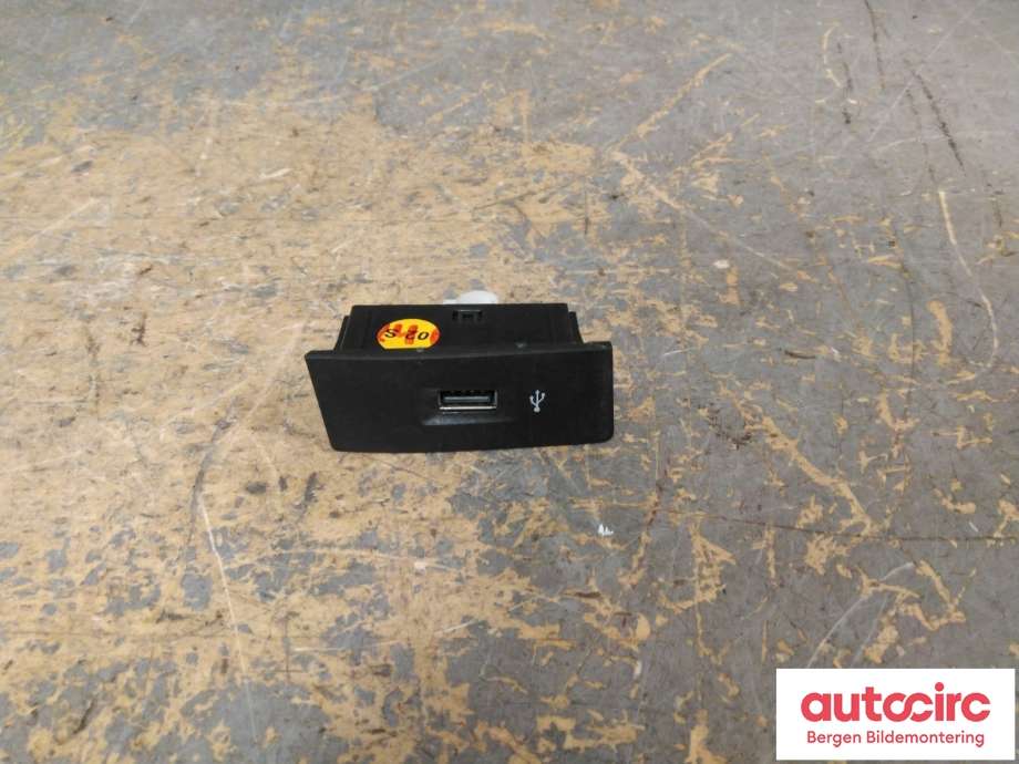 Diverse deler til VW Transporter / Caravelle 2015-2019 (T6) (T6) (VOLKSWAGEN|5Q0 035 726 B|)