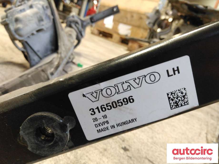 Hengerfeste til Volvo XC40 2018-2024  (VOLVO|32270157||31650597)