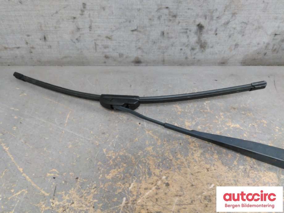 Viskerarmer frontrute til Kia Soul 2014-2019 (Type II)  (KIA|98301B 2000|)