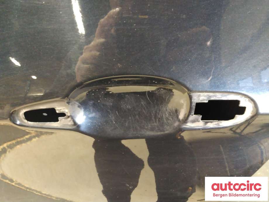 Dør venstre bak til BMW X5 2007-2013 (E70) (E70) (BMW|41 52 7 261 481|)