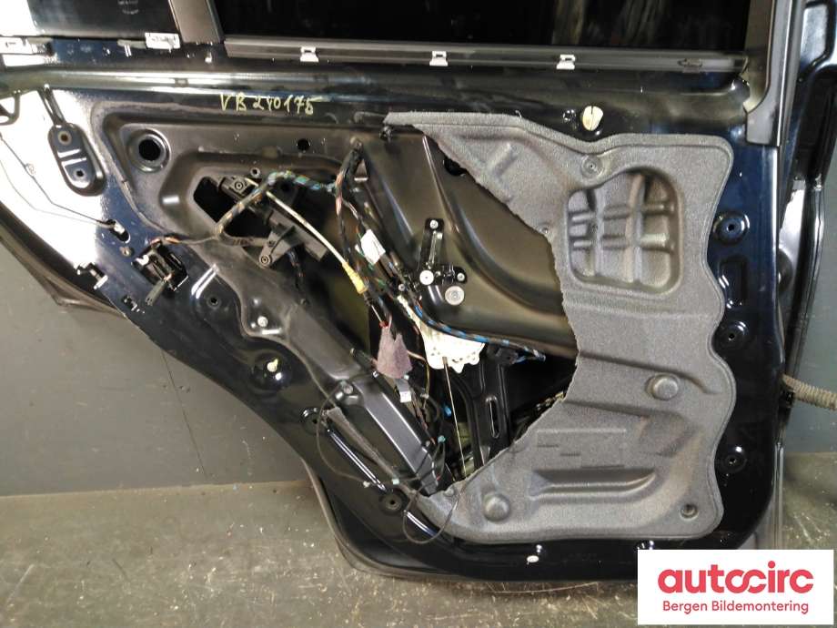 Dør venstre bak til BMW X5 2007-2013 (E70) (E70) (BMW|41 52 7 261 481|)