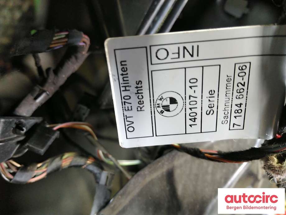 Dør høyre bak til BMW X5 2007-2013 (E70) (E70) (BMW|41 52 7 261 482|)
