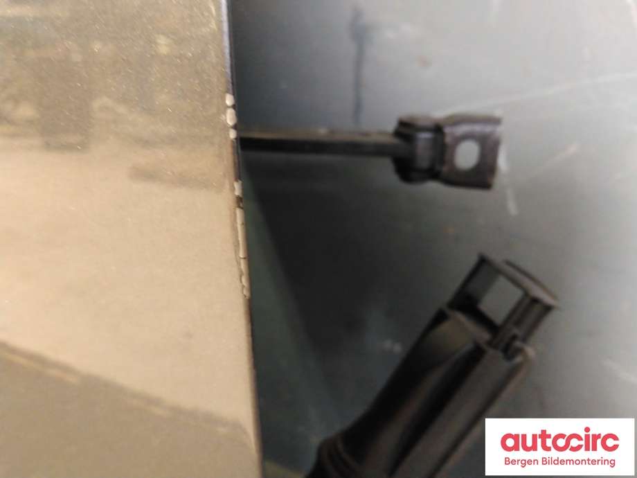 Dør høyre foran til Audi A4 2007-2014 (Type IV) (B8) (B8) (AUDI|8K0 831 052 J|)